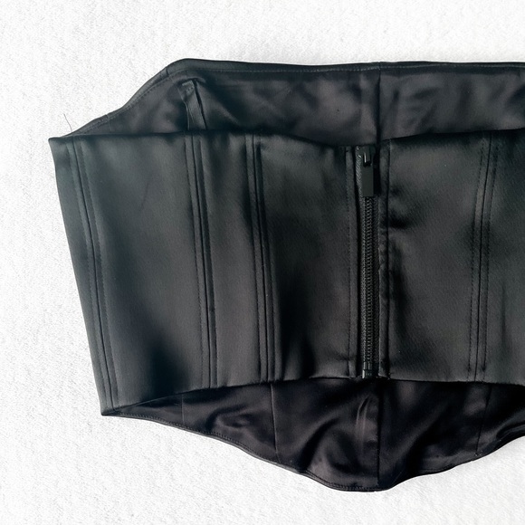 Babaton NWT Blaze Top - Picture 5 of 8